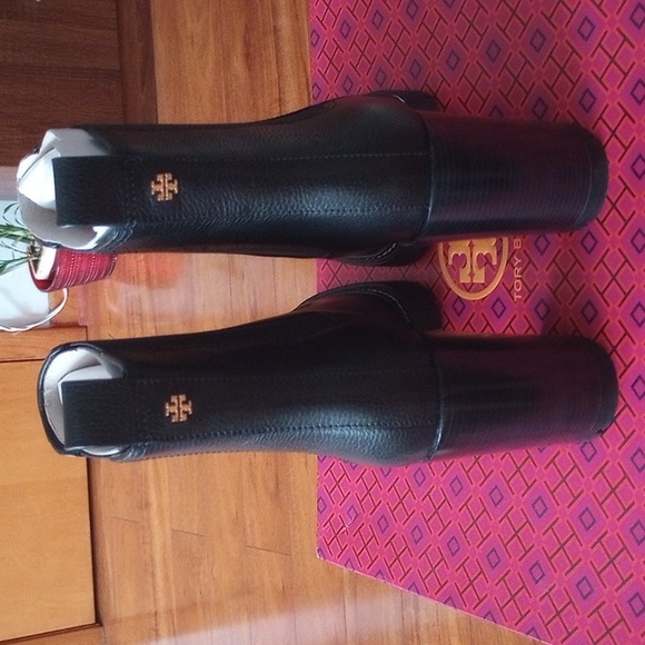 Bootie - Picture 2 of 7